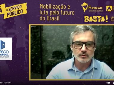 Ato reúne servidores e parlamentares contra desmonte dos serviços públicos