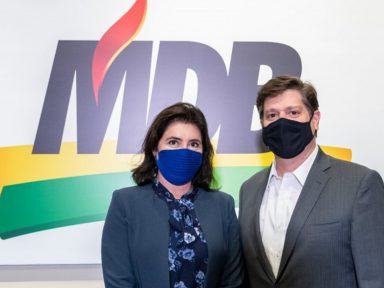 Em manifesto, MDB defende acelerar vacinação e condena a omissão do governo Bolsonaro