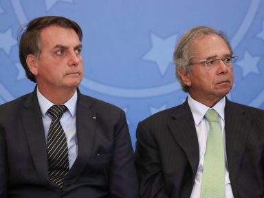 Bolsonaro aumenta juros em quase 40%