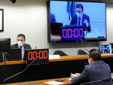 Com o governo omisso, comissões da Câmara ouvirão ministros sobre a pandemia