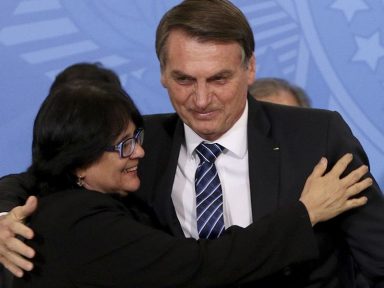 MPF pede indenização de R$ 5 milhões de Damares por fake news sobre abuso infantil no Pará