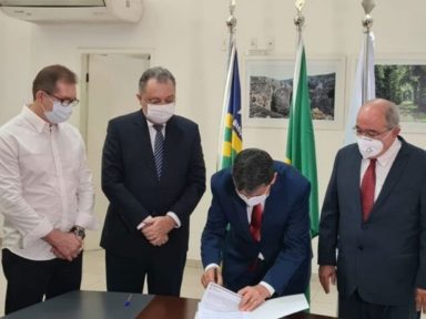 Consórcio Nordeste assina contrato para a compra de 37 milhões de doses da Sputnik V