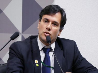 Flávio, liderança da PF, diz que maldade do governo é de caso pensado