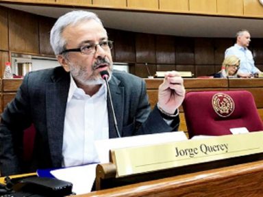 “Paraguai está na UTI após governo desviar recursos da vacina”, denuncia senador