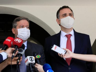 Lira e Pacheco querem em 24h respostas de Pazuello sobre lentidão da vacinação