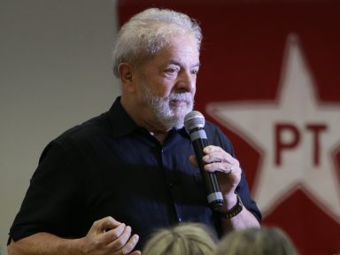 Segundo Datafolha, oscilou de 54% para 57% os que consideram justa a condenação de Lula no caso do triplex