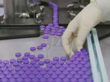 Após recusar 70 milhões de vacinas da Pfizer em 2020, governo tenta comprar 14 milhões para junho