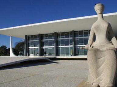 STF envia notícia-crime de  Dino contra Bolsonaro para a Câmara dos Deputados