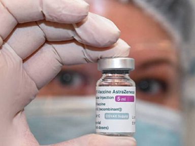 OMS segue recomendando a AstraZeneca: “nenhuma relação causal encontrada”