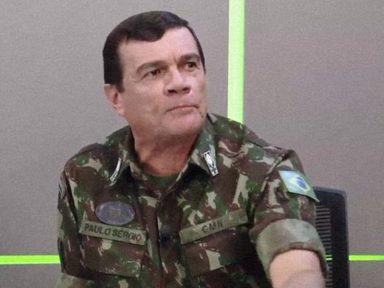 General diz que Exército “seguiu normas da OMS”, o que fez mortalidade na Força ser vinte vezes menor que no país