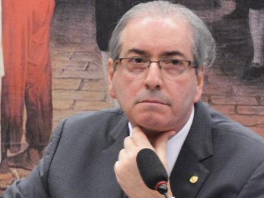 TRF-4 revoga prisão preventiva de Eduardo Cunha, mas ele segue em prisão domiciliar
