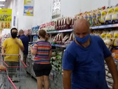 Sem auxílio, venda nos supermercados recua 6,7%