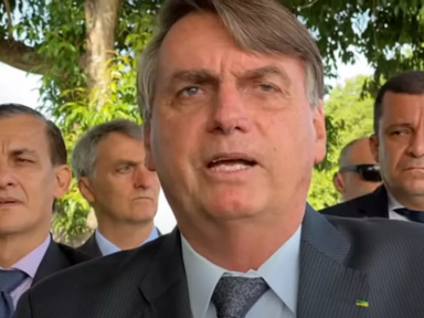 Bolsonaro volta a fazer ameaças e insiste em sabotar o combate à pandemia e à fome