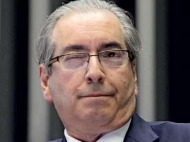 Do xilindró para os holofotes, Cunha lança livro se dizendo “grande injustiçado”