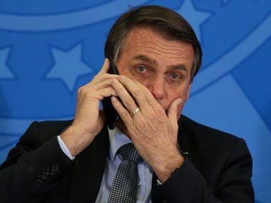 Flagrado em orgia com o ‘orçamento paralelo’, Bolsonaro chama jornalistas do Estadão de canalhas