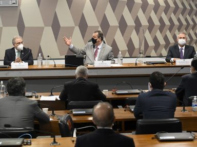 Ministro da Saúde é evasivo e tergiversa sobre “tratamento precoce” na CPI