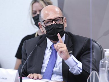 Bolsonaro atacou a vacina e comprometeu o cronograma, afirmou Dimas