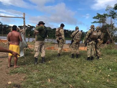 Garimpeiros atiram em equipe da PF que investigava ataque na TI Yanomami