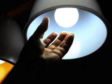 Povo paga R$ 9 bi ao ano por energia não entregue