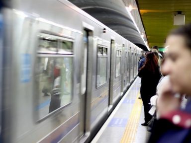Justiça de SP restabelece passe gratuito para idosos no Metrô e CPTM