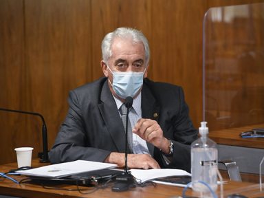 Hidroxicloroquina: “foi aprovada como protocolo de pesquisa, não de uso”, disse  Torres