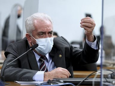 Otto: “imunidade de rebanho defendida por Bolsonaro é uma coisa criminosa”