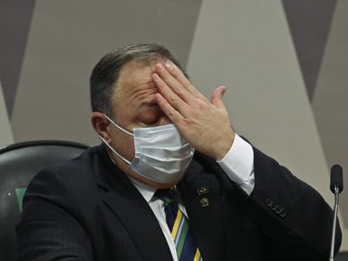 O rosário de mentiras de Pazuello na CPI da Pandemia