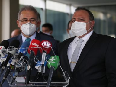 CPI da pandemia aprova nova convocação de Pazuello e Queiroga para depor