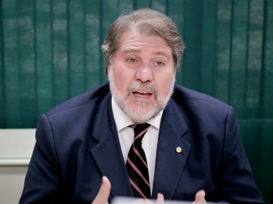 Renildo: “é absurdo” governo Bolsonaro culpar o SUS pela pandemia