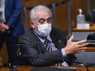 Otto Alencar desmascara charlatanismo da cloroquina e recomenda antirrábica a bolsonarista