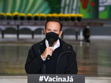 Doria critica Queiroga por Ministério não distribuir vacina no feriado