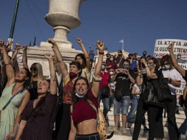 Gregos param contra jornada de 10 horas e ataque a direito de greve