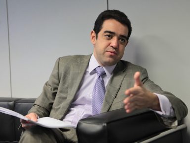 TCU afasta autor do relatório fraudulento das mortes de Covid usado por Bolsonaro