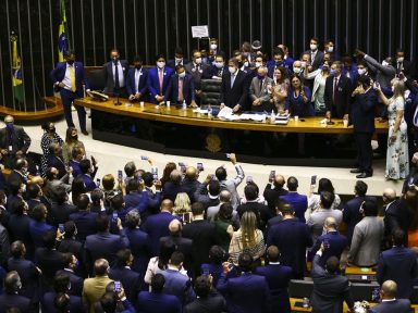 Cresce movimento de parlamentares pela federação partidária