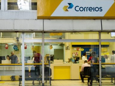 Sem concurso há dez anos, Correios têm déficit de 35 mil funcionários, denuncia Federação