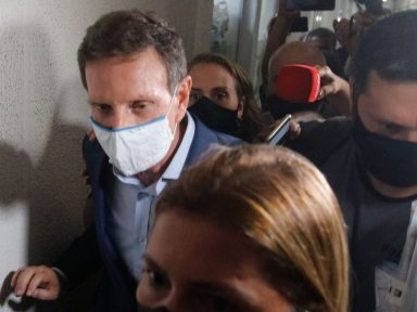 Bolsonaro indica Crivella, réu por corrupção, para embaixador na África do Sul