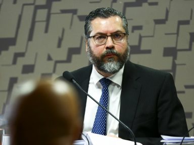 Governo sabia de ineficácia da cloroquina desde agosto, mostram papéis do Itamaraty