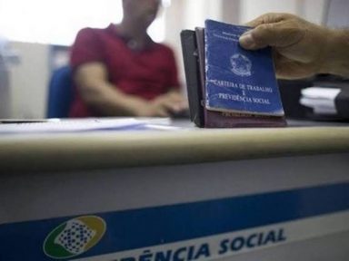 Revisão de aposentadorias que beneficia trabalhador avança no STF