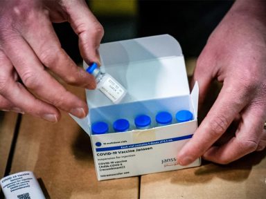 Janssen adia entrega de 3 milhões de doses de vacina ao Brasil prevista para terça-feira