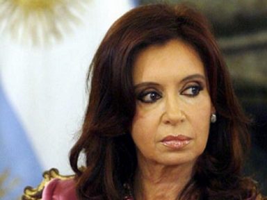 Cristina Kirchner repudia campanha negacionista do jornal Clarín