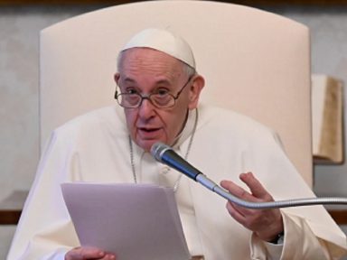 Papa pede apoio a trabalhadores prejudicados durante a Covid