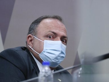 CPI da Pandemia aprova quebra de sigilos de Eduardo Pazuello
