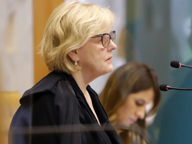 Bolsonaro tem 5 dias para explicar o orçamento secreto, determina STF