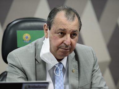 Aziz: “Luis Miranda está falando a verdade e Bolsonaro até agora não desmentiu”