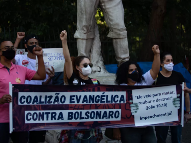 Quem são os evangélicos que foram às ruas contra Bolsonaro?