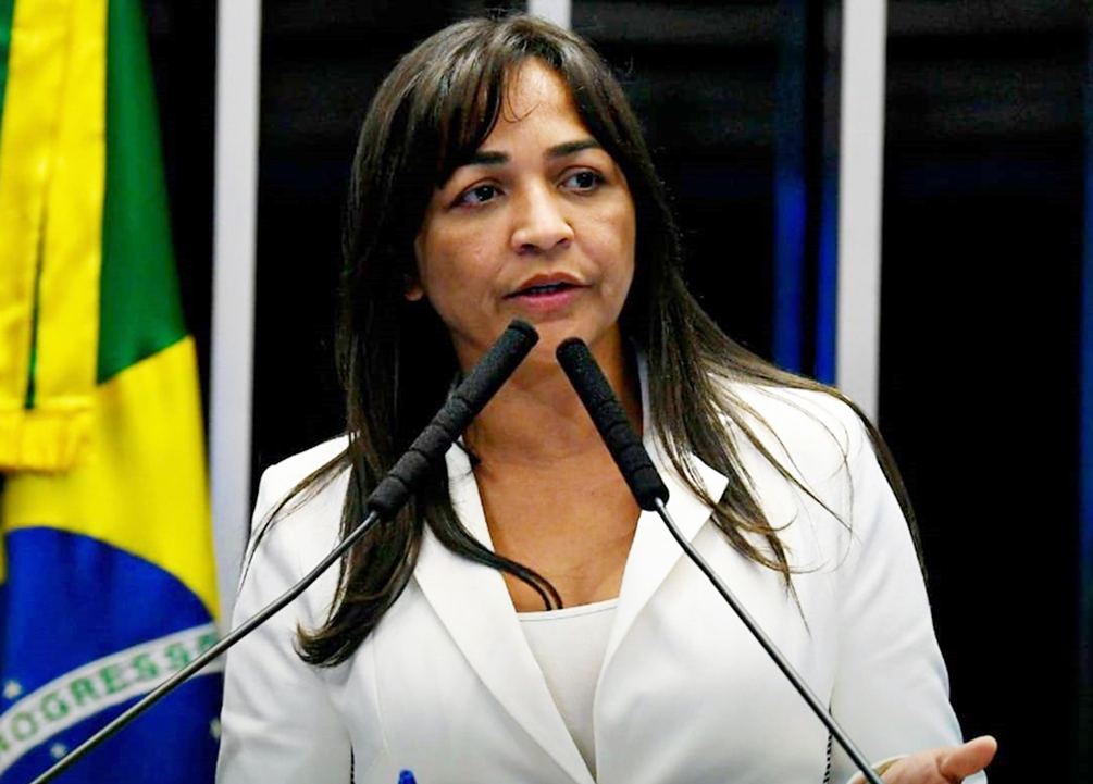 Governo Bolsonaro vive de mentiras”, afirma senadora Eliziane Gama - Hora  do Povo