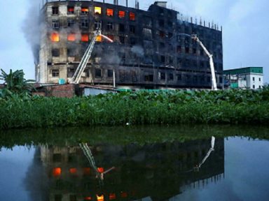 Incêndio de fábrica em Bangladesh deixa 52 mortos