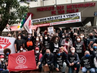 Metroviários de SP entram com ação contra leilão da sede do Sindicato