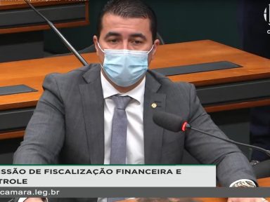 Luis Miranda rebate Onyx na Câmara e mostra que versão do governo é falsa
