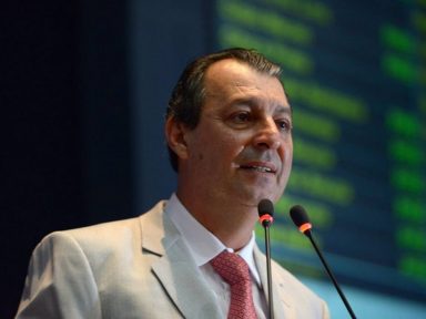 “Cada vez mais claro”, diz Aziz sobre crime de responsabilidade de Bolsonaro
